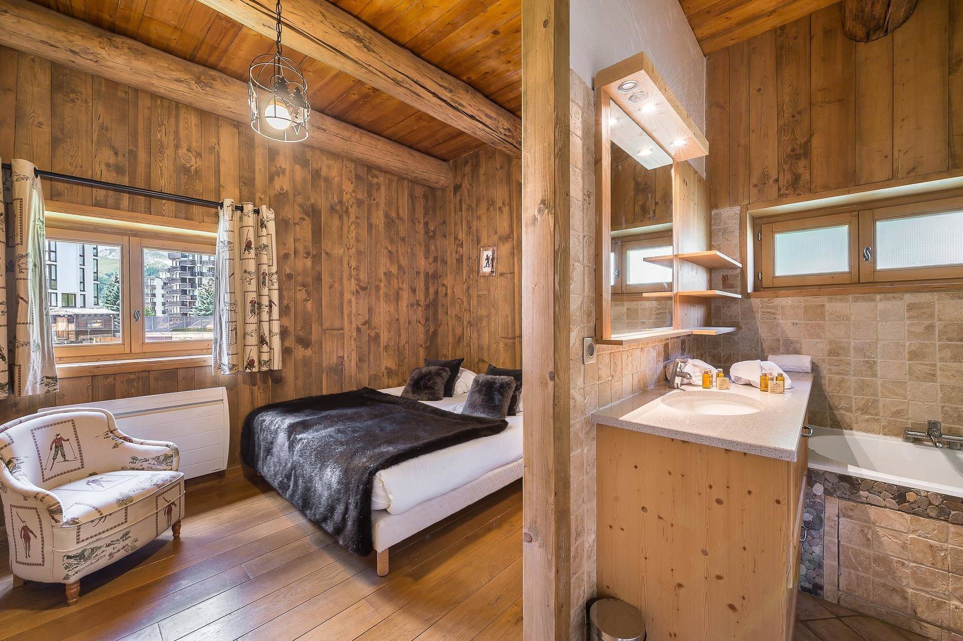 Val d’Isère Luxury Rental Chalet Jaden Bedroom 6