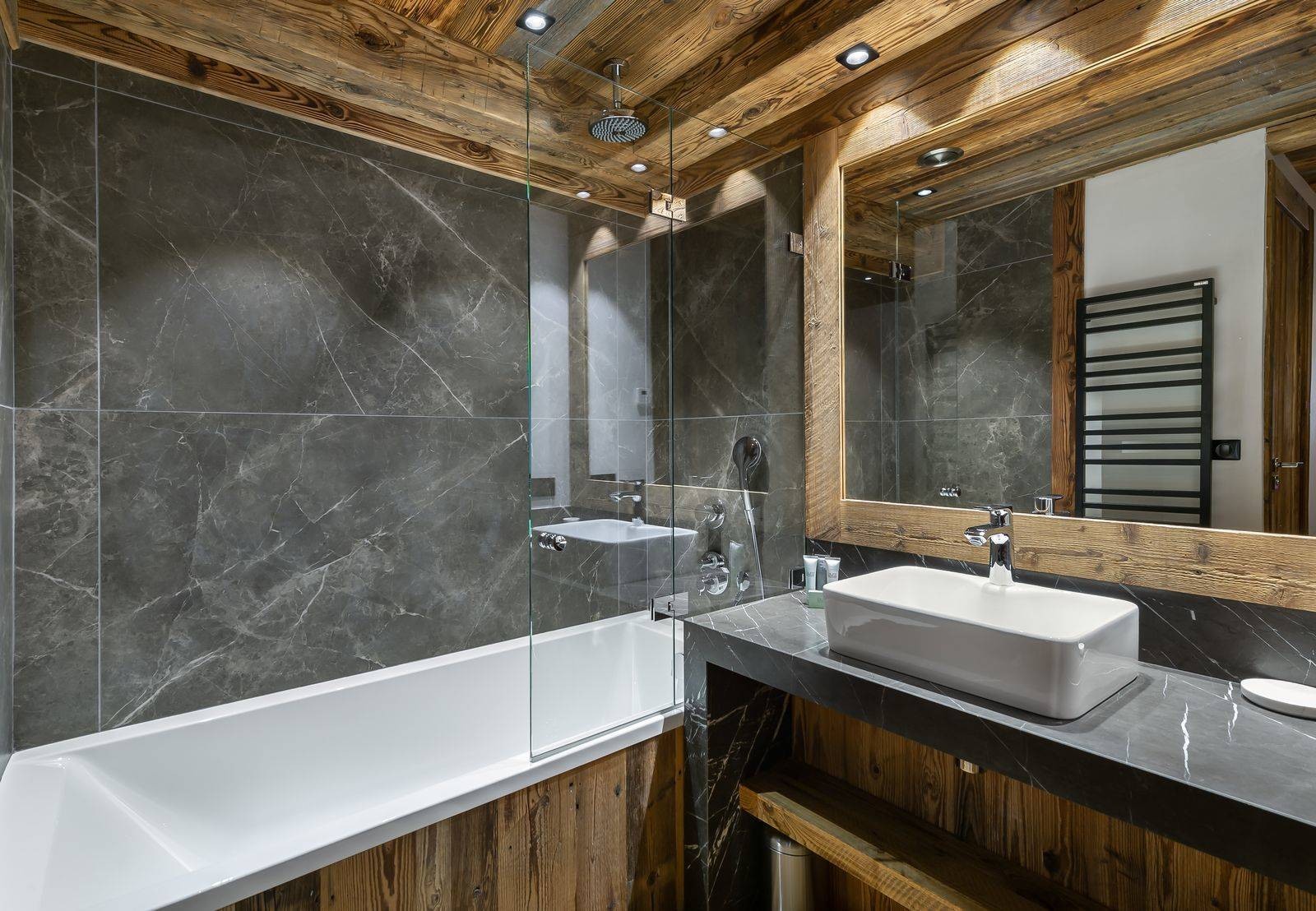 Val d’Isère Location Chalet Luxe Tapizo Salle De Bain 2