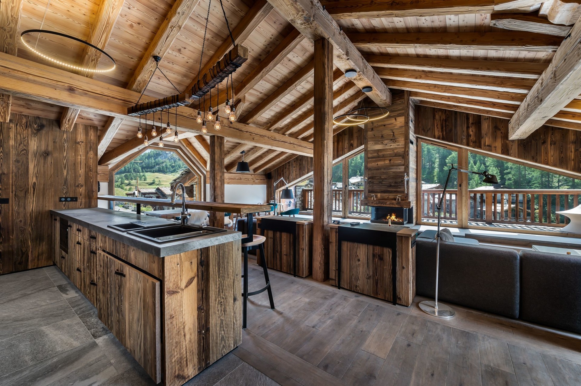 Val d’Isère Location Chalet Luxe Tellanche Kitchen 2