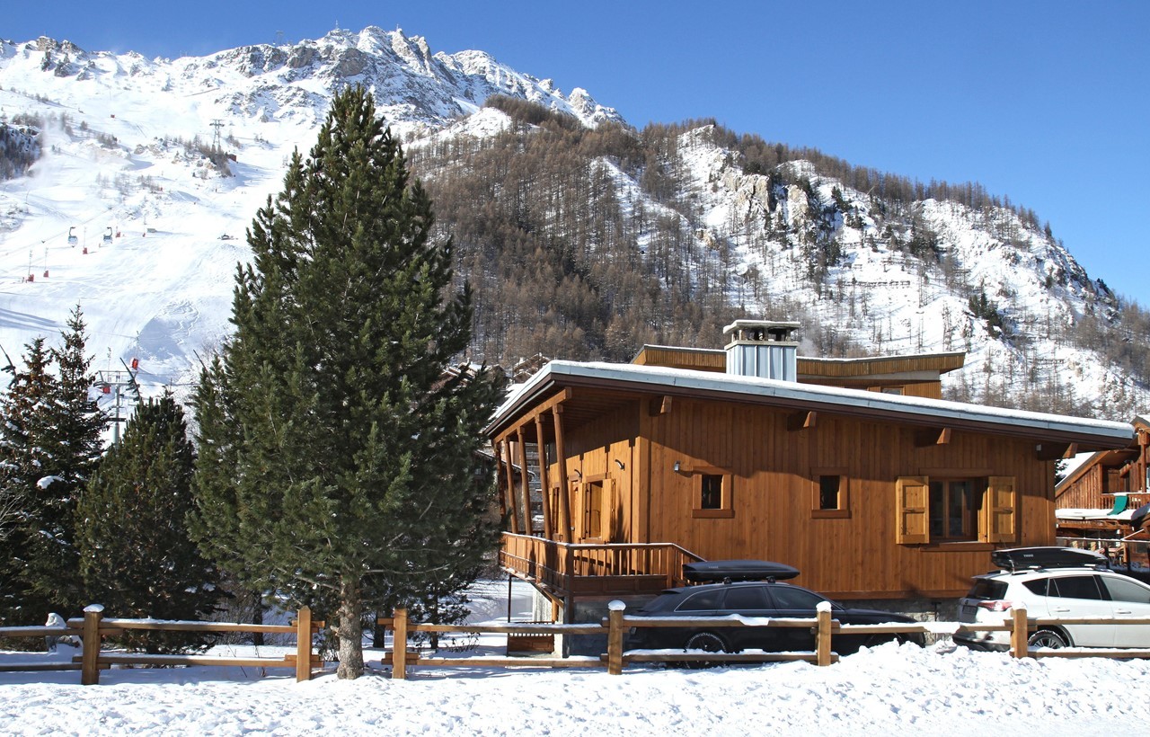 Val d'Isère Luxury Rental Chalet Ulexite Exterior