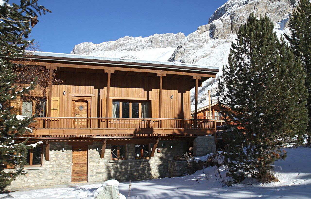 Val d'Isère Luxury Rental Chalet Ulexite Exterior 1
