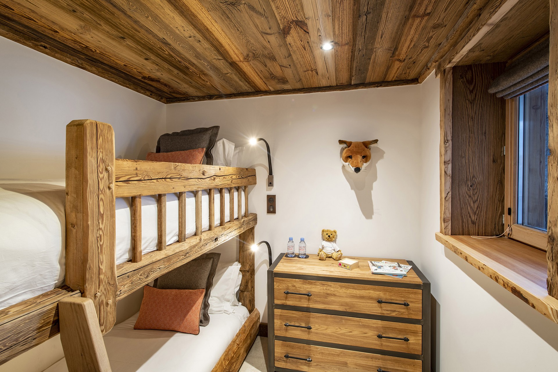 Val D’Isère Luxury Rental Chalet Umbate Children's Room