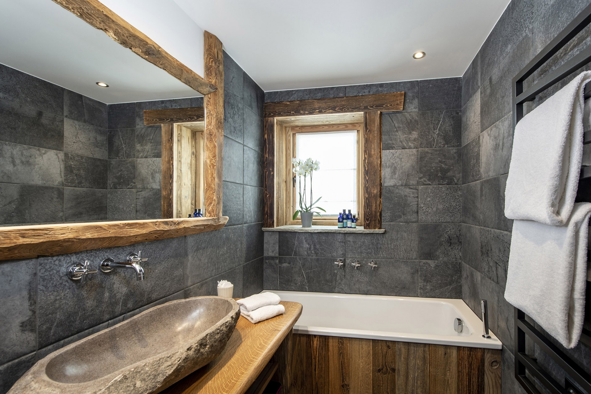 Val D’Isère Luxury Rental Chalet Umbate Bathroom 2