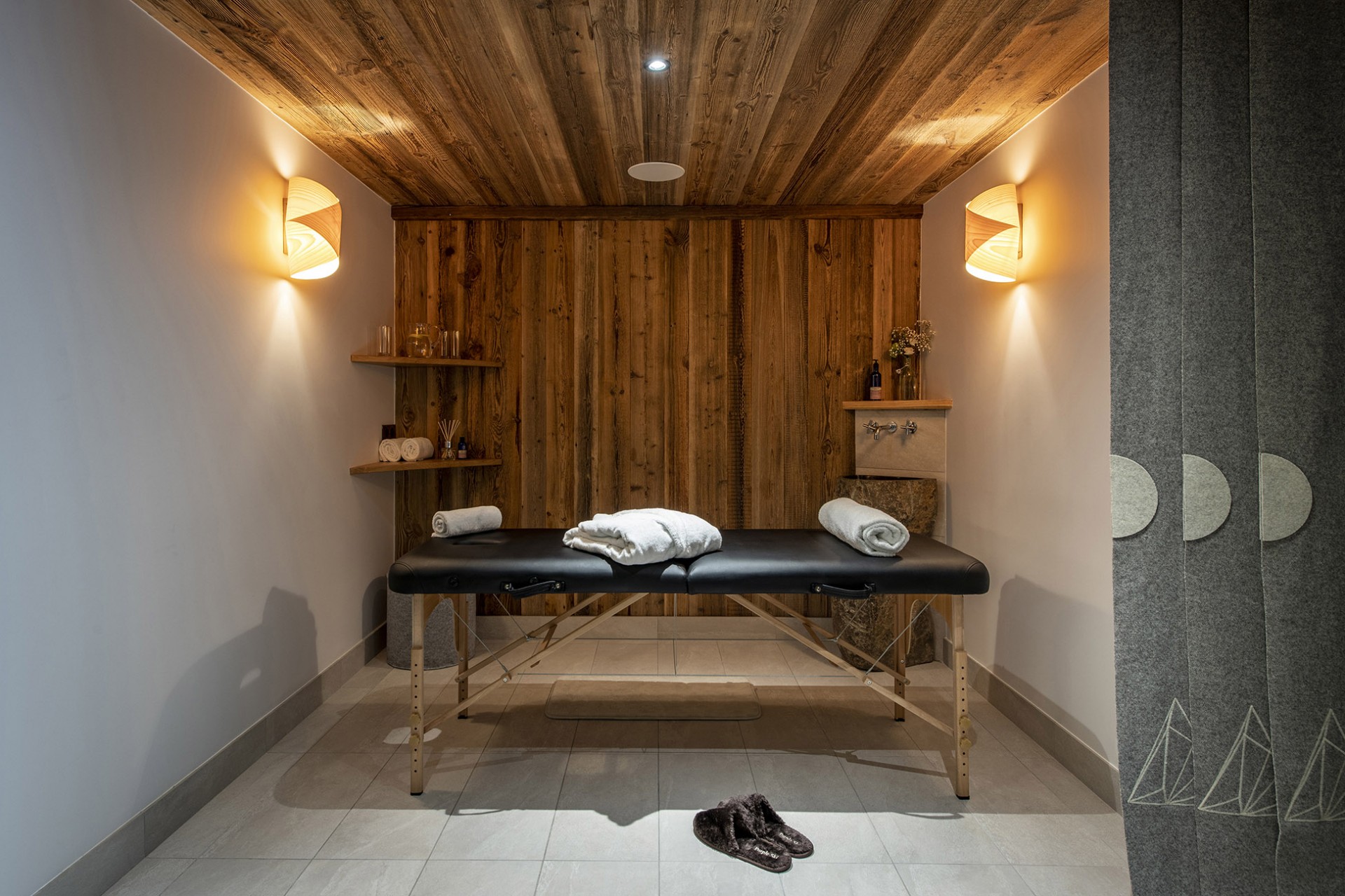 Val D’Isère Luxury Rental Chalet Umbate Massage Room