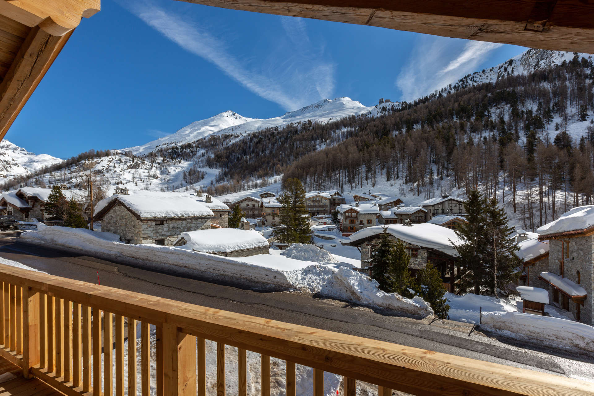 Val D'Isère Location Chalet Luxe Vaesite Balcon 