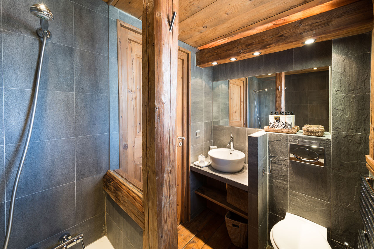 Val D'Isère Location Chalet Luxe Vatiulis Douche 