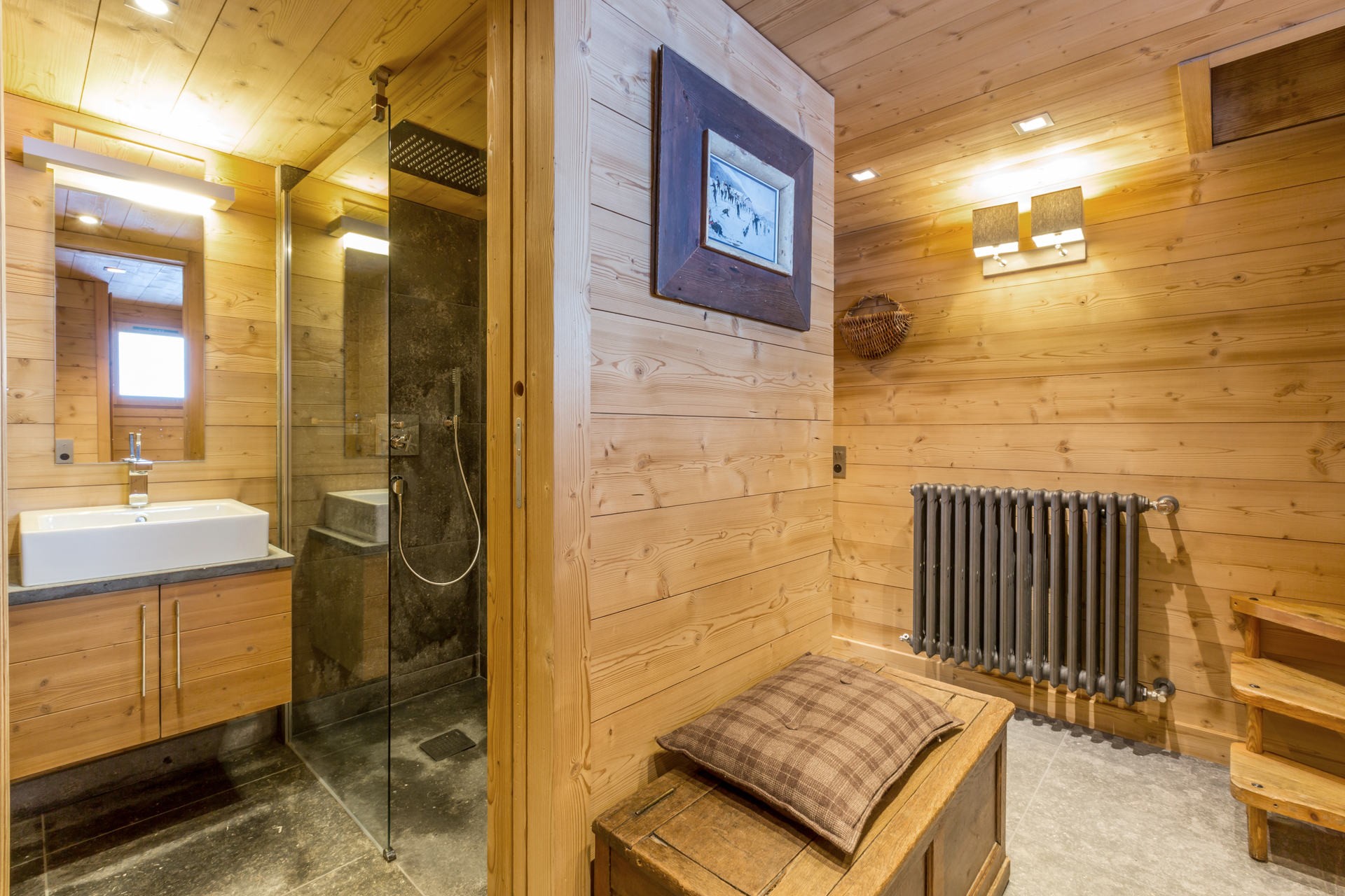 Val d’Isère Luxury Rental Chalet Vauxate Bathroom