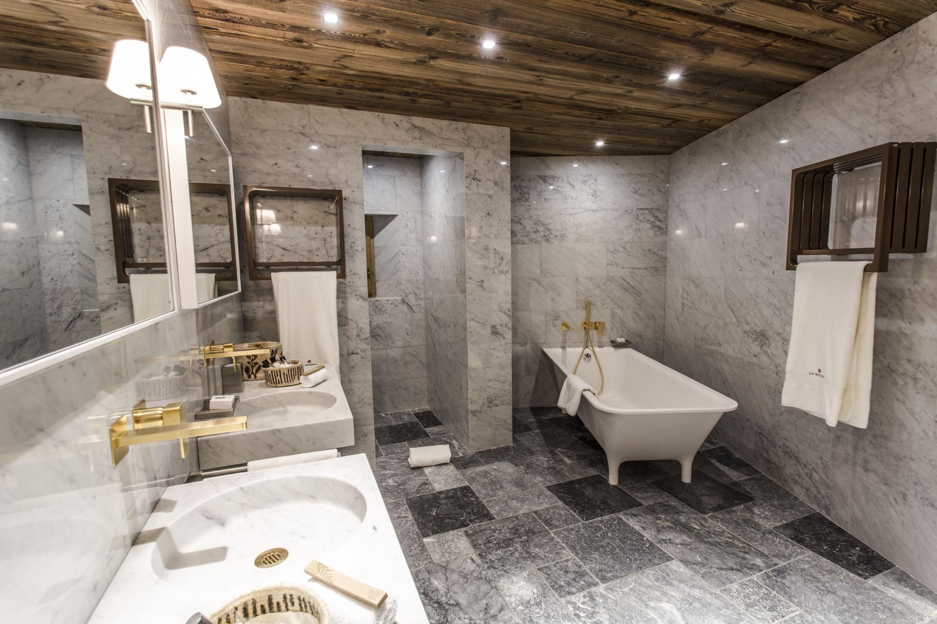 val-d-isere-location-chalet-luxe-venturine