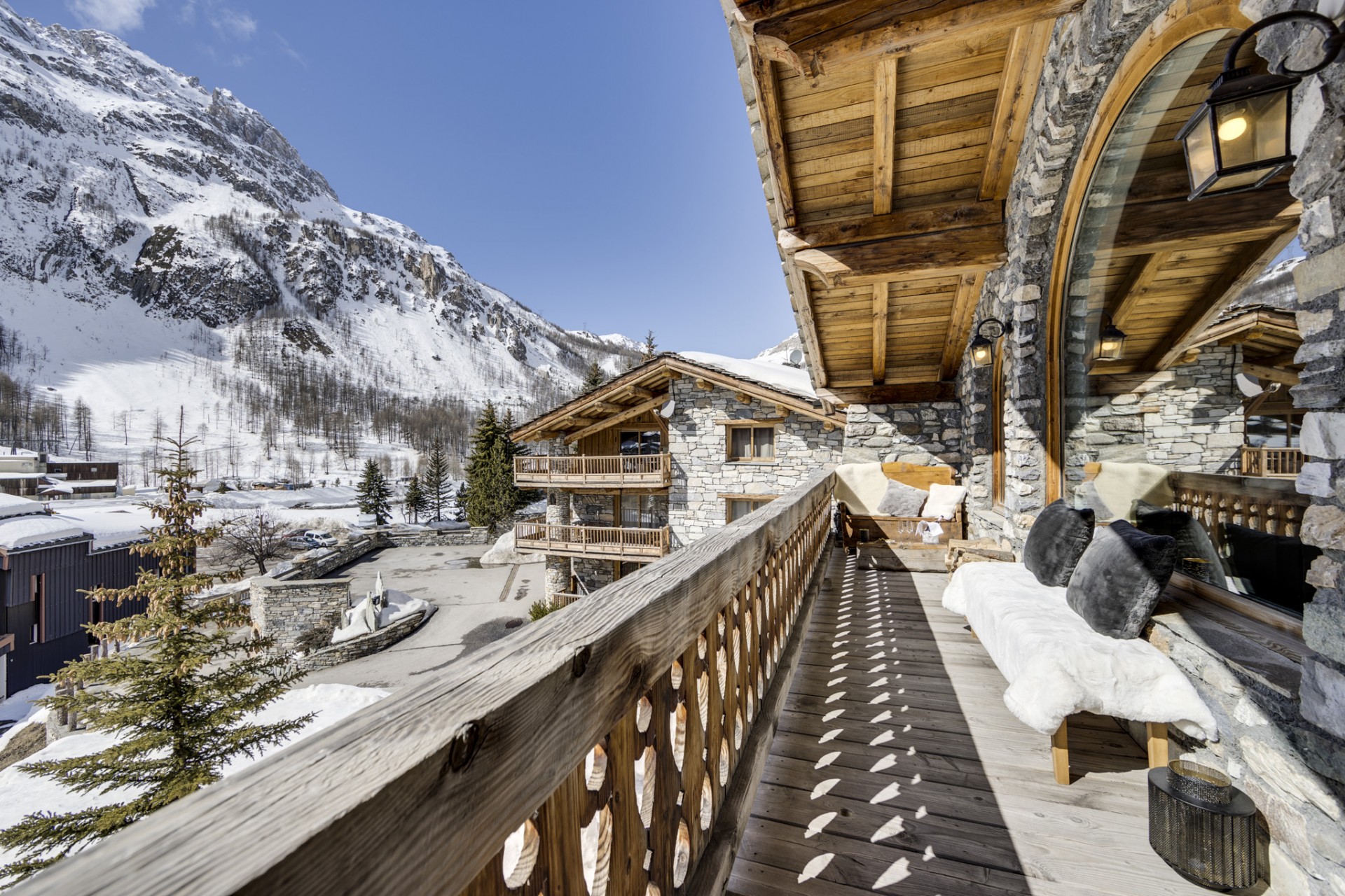 Val D’Isère Luxury Rental Chalet Vonsanite  Living Room Balcony 2