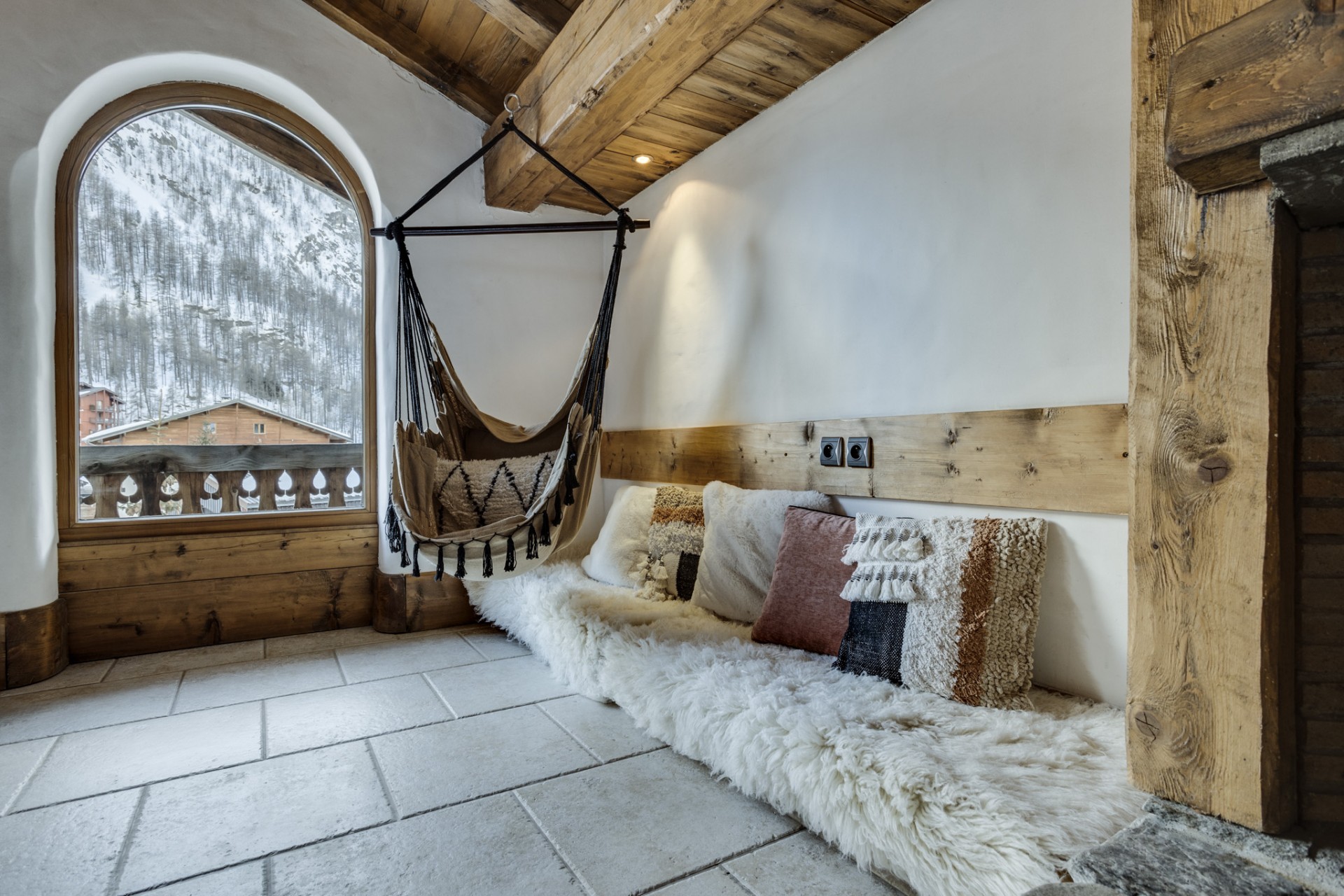 Val D’Isère Location Chalet Luxe Vonsanite Salon