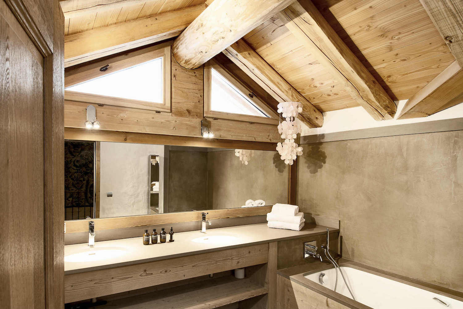 Val D'Isère Location Chalet Luxe Vonsunite Salle De Bain 