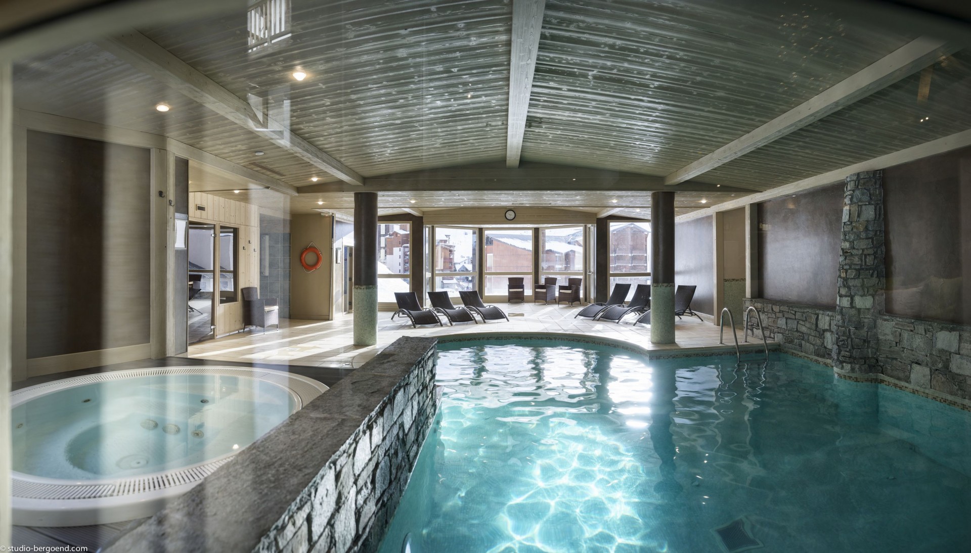 Val Thorens Rental Appartment Luxury Volcanite Swimming Pool