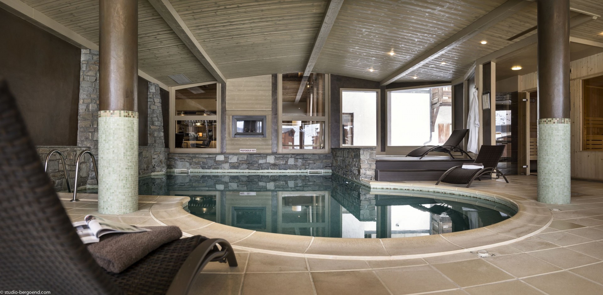 Val Thorens Rental Appartment Luxury Volfsenite Swimming Pool