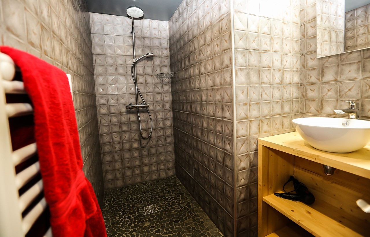 Valloire Luxury Rental Chalet Buglose Shower Room 3