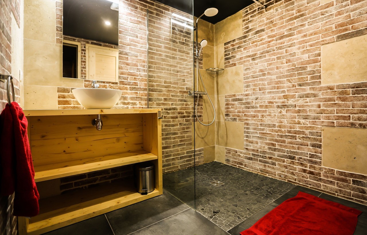Valloire Luxury Rental Chalet Buglose Shower Room 4
