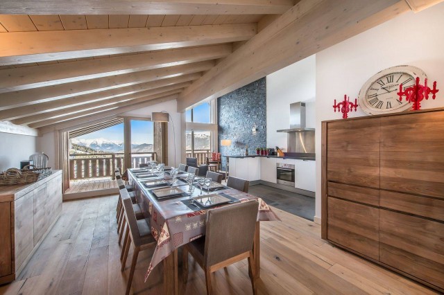 Courchevel 1650 Luxury Rental Appartment Tengerite Dining Room