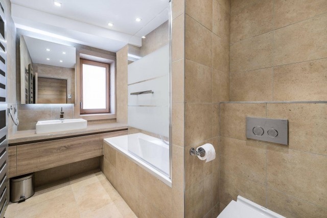 Val d’Isère Luxury Rental Appartment Cybali Bathroom