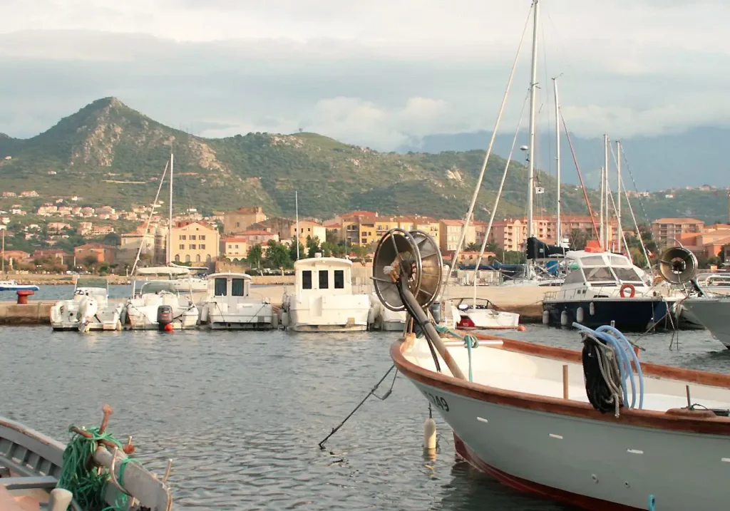 Ile Rousse Corse location villas et appartements