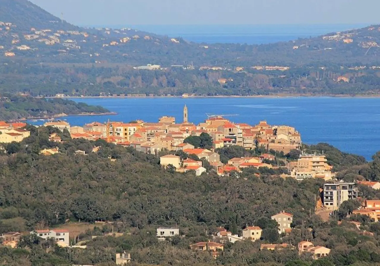 Porto-Vecchio : citadelle et villas sur la côte sud