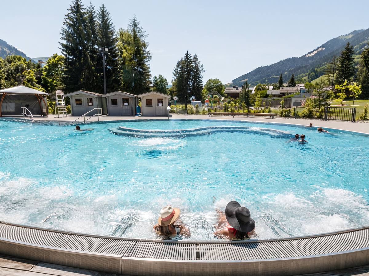 Piscine extérieure du Palais à Megève