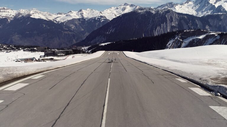 Altiport de Courchevel : altitude, longueur de piste et dangers