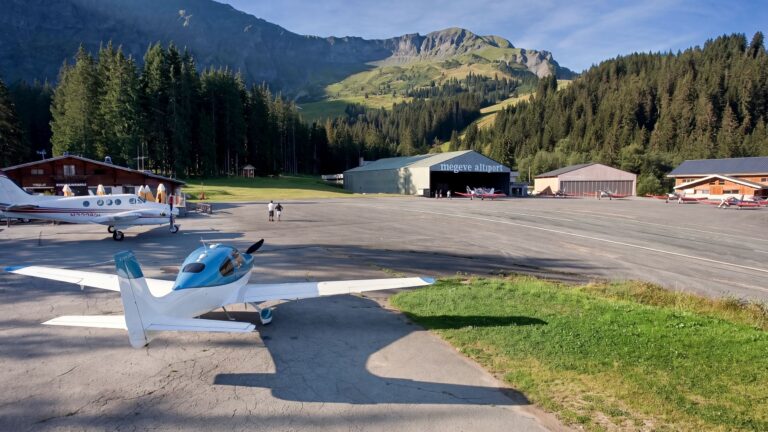Altiport de Megève : altitude, piste, hélicoptère et restaurant