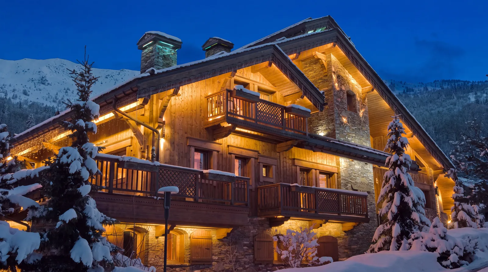 Chalet Soulire à Méribel, 20 personnes, à la nuit tombée : chalet de la collection AEC