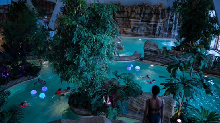 Aquariaz at Avoriaz: 2,400 m² of tropical jungle at 1,800 m, opened in 2012